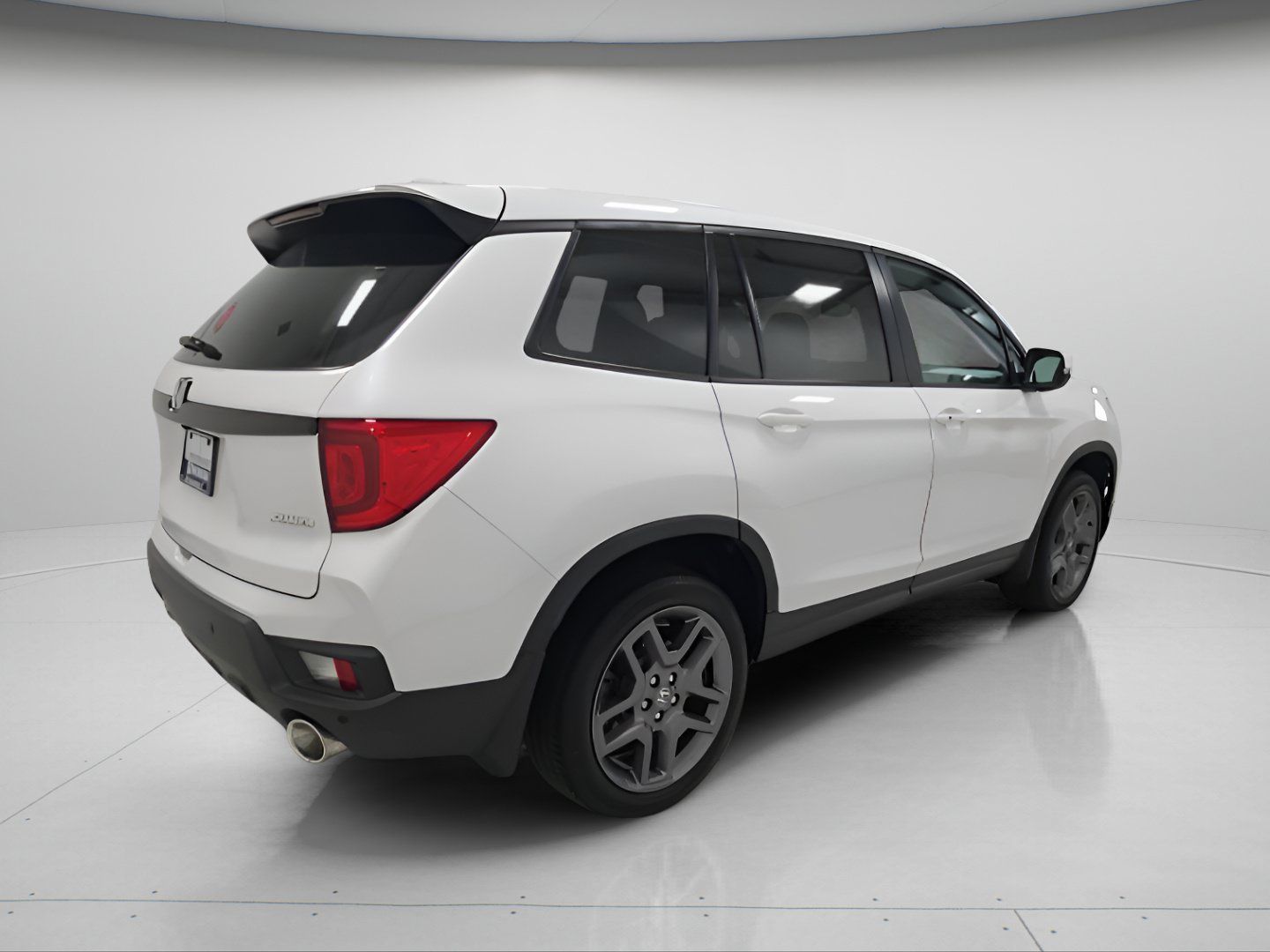 Used 2023 Honda Passport EX-L image 6