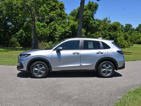 Used 2026 Honda HR-V LX image 2