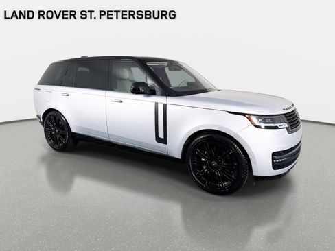 Used 2023 Land Rover Range Rover Long Wheelbase SE AWD/4WD image 3