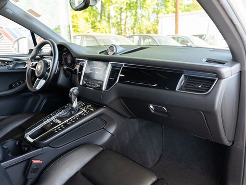 Used 2018 Porsche Macan S AWD/4WD image 23