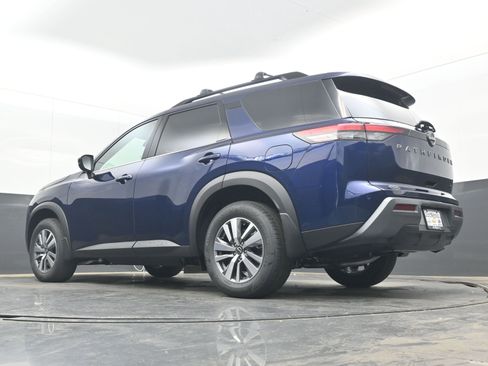New 2026 Nissan Pathfinder SL FWD image 23
