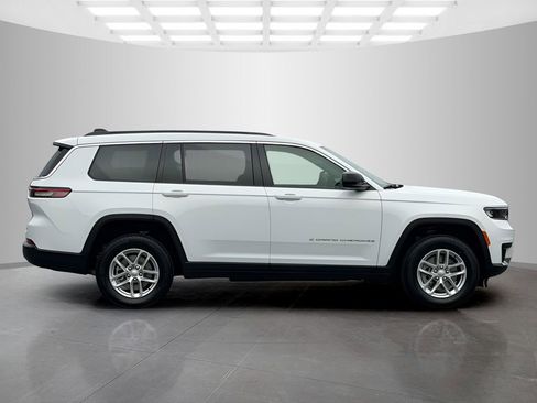 New 2026 Jeep Grand Cherokee L Laredo image 6