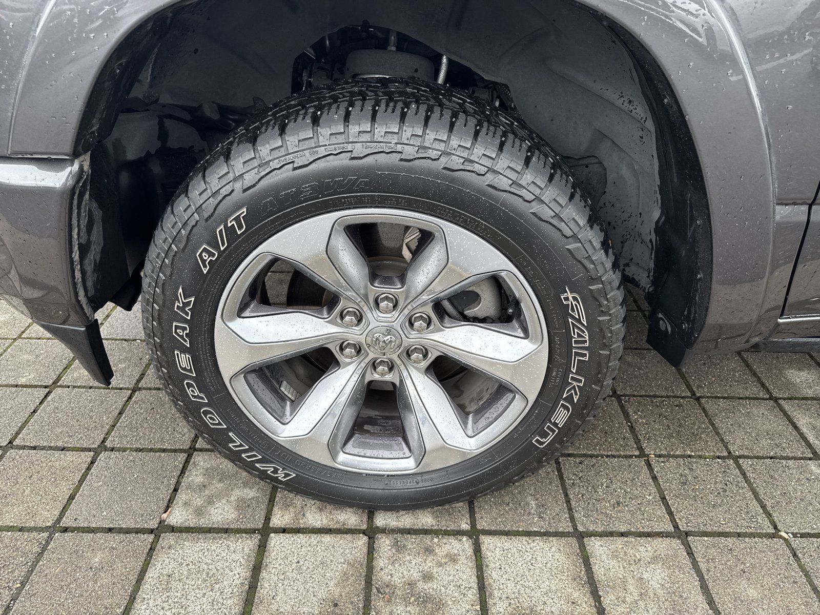 Used 2022 RAM 1500 Limited AWD/4WD image 9