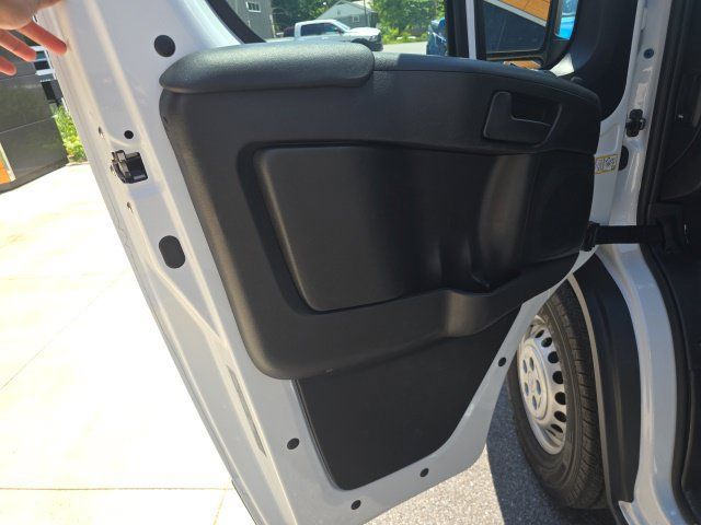 Used 2026 RAM ProMaster 2500 w/ Convenience Group FWD image 10