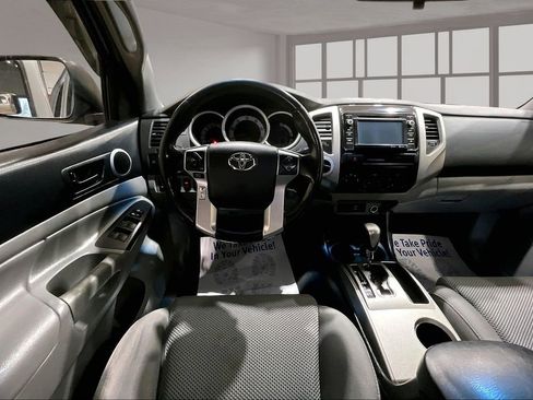 Used 2015 Toyota Tacoma 4x4 Double Cab w/ TRD Sport Package image 5