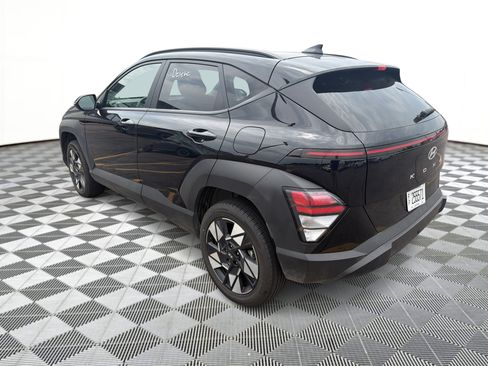 Used 2025 Hyundai Kona SEL AWD/4WD image 3