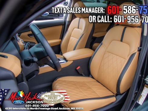 Used 2025 Nissan Sentra SV w/ SV Premium Package FWD image 6