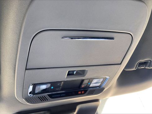 Used 2024 Ford F250 Lariat image 34