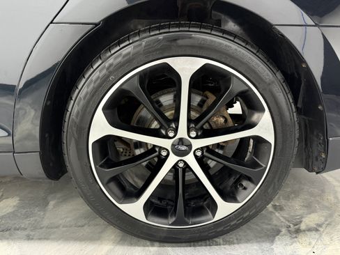 Used 2015 Ford Taurus SEL w/ Equipment Group 201A image 28