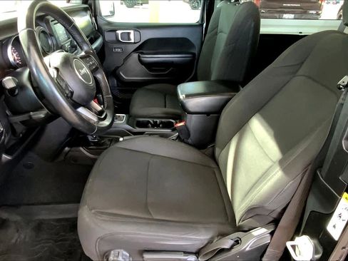 Used 2020 Jeep Wrangler Sport image 29