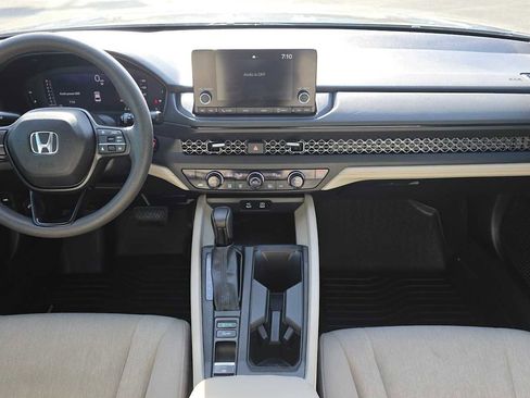 Used 2023 Honda Accord EX image 18