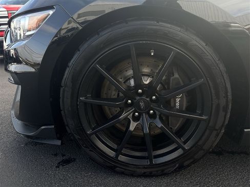 Used 2016 Ford Mustang Shelby GT350 w/ Technology Package image 16