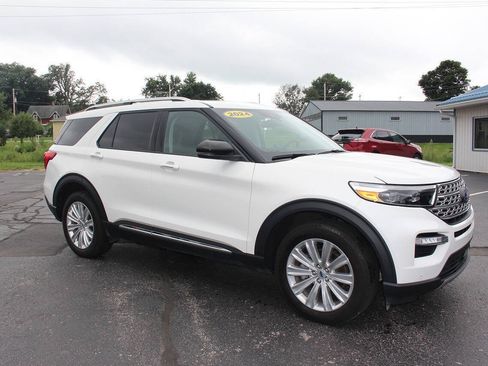 Used 2024 Ford Explorer Limited w/ Limited Technology Package AWD/4WD image 3
