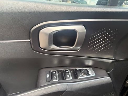 Used 2024 Kia Sorento S AWD/4WD image 16