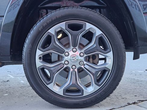 Used 2019 RAM 1500 Limited w/ Advanced Safety Group image 28