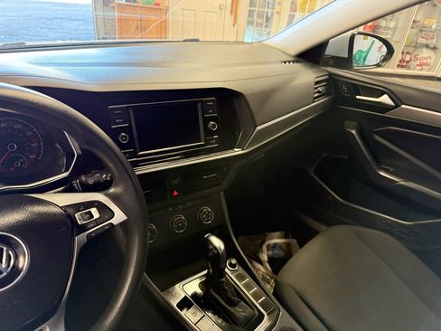Used 2019 Volkswagen Jetta S image 14