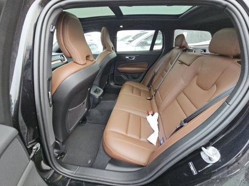 Certified 2025 Volvo V60 B5 Cross Country Plus image 6