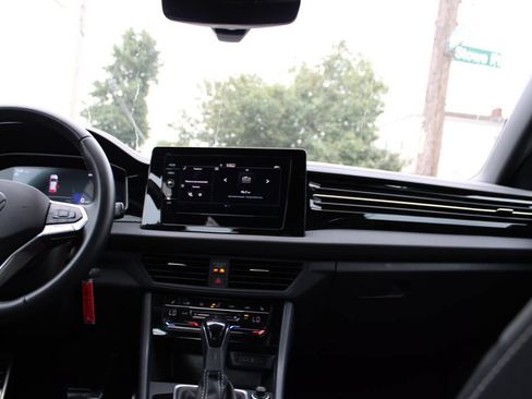 Used 2025 Volkswagen Jetta Sport FWD image 27