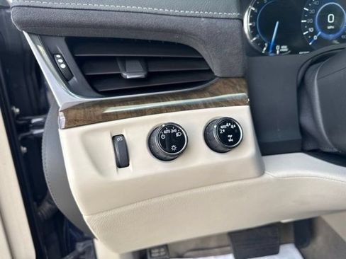 Used 2020 Cadillac Escalade Luxury w/ LPO, Radiant Package AWD/4WD image 41