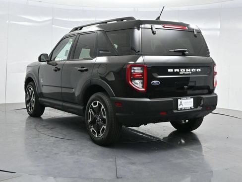 Used 2023 Ford Bronco Sport Outer Banks w/ Tech Package AWD/4WD image 5