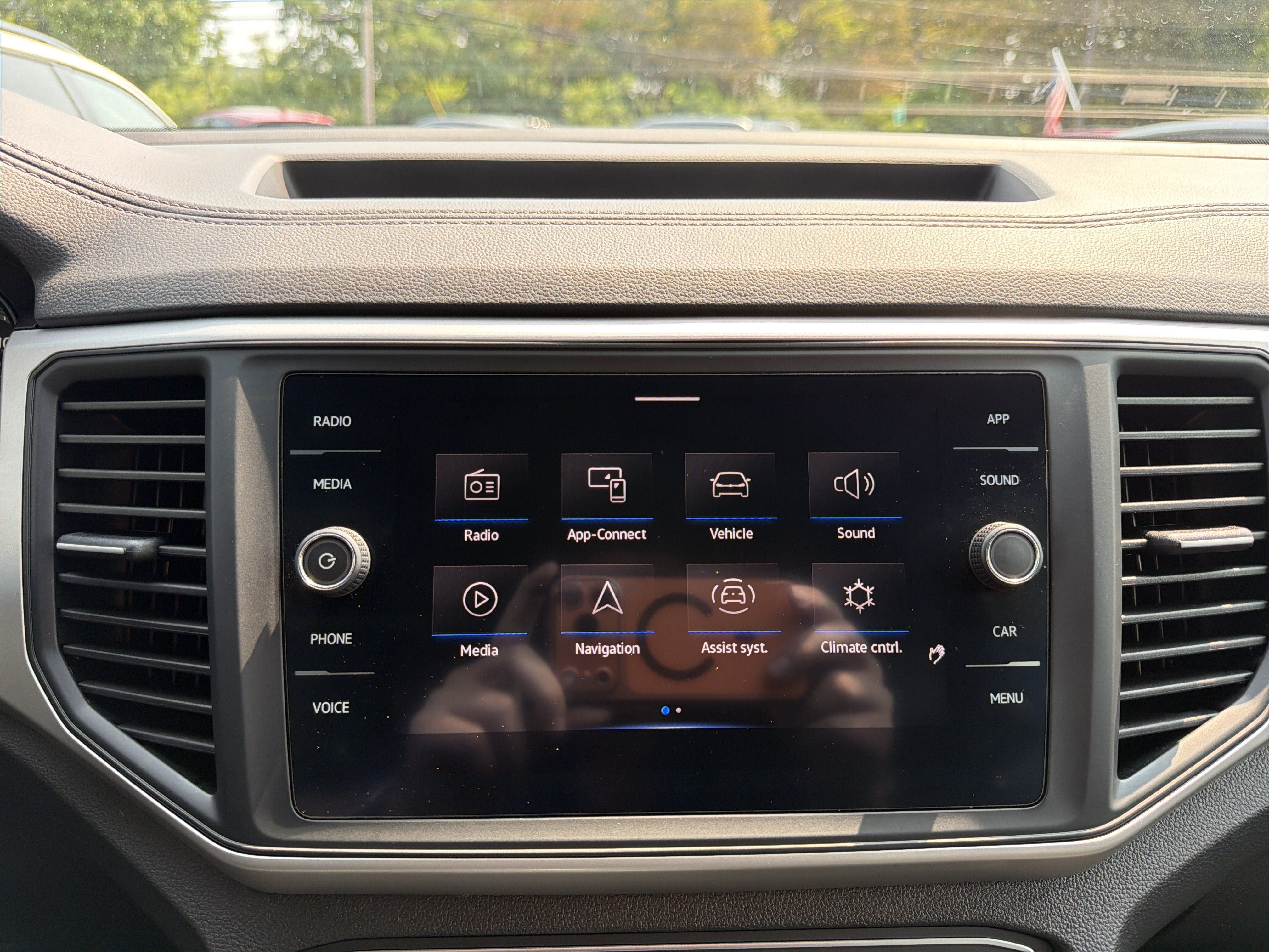 Used 2021 Volkswagen Atlas Cross Sport SE AWD/4WD image 19