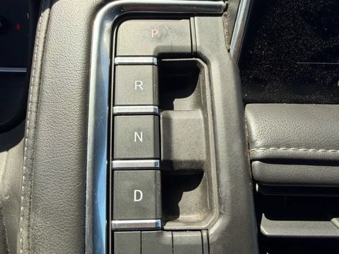 Used 2021 Chevrolet Suburban LT AWD/4WD image 27