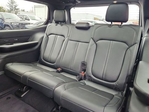 New 2026 Jeep Grand Wagoneer L Limited AWD/4WD image 10