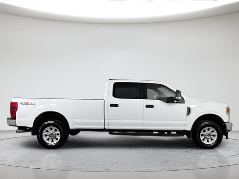 Used 2022 Ford F350 XLT w/ XLT Value Package AWD/4WD image 2