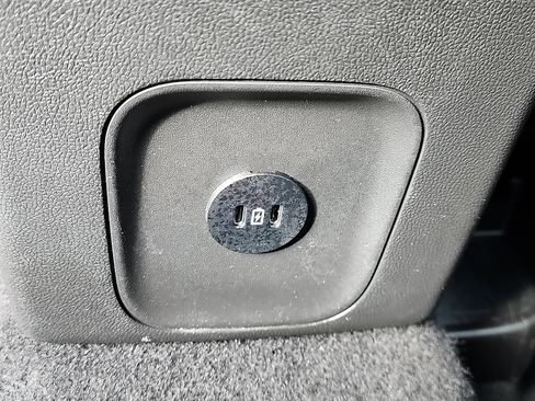 Used 2025 Ford Escape ST-Line image 11