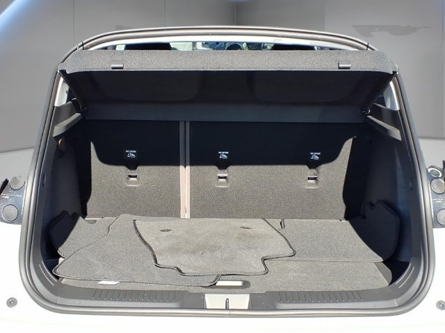 Used 2026 Chevrolet Trax ACTIV w/ Sunroof Package FWD image 18