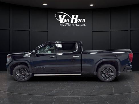 Used 2024 GMC Sierra 1500 Denali w/ Technology Package AWD/4WD image 4