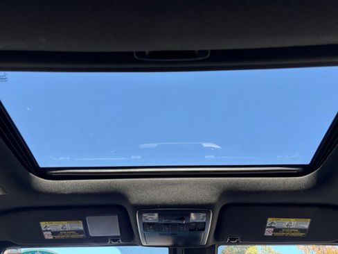 Used 2019 Toyota Tacoma TRD Off-Road w/ TRD Premium Off Road Package image 4