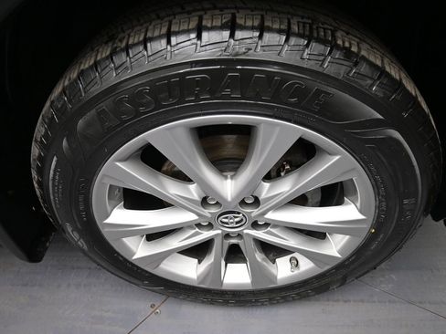 Certified 2018 Toyota RAV4 Limited image 13