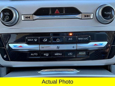 Used 2022 Ford Explorer XLT w/ Equipment Group 202A image 24