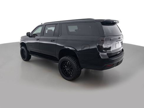 Used 2023 Chevrolet Suburban RST image 7