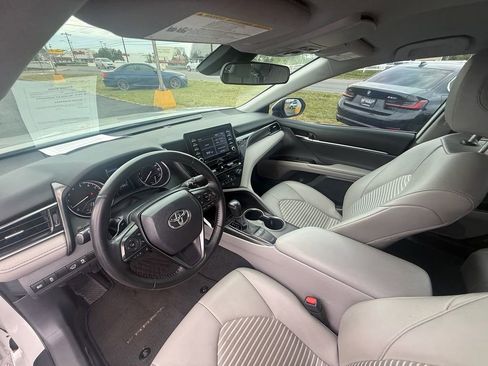 Used 2023 Toyota Camry SE image 14