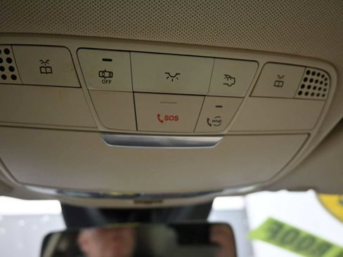 Used 2022 Mercedes-Benz GLC 300 GLC 300 image 25