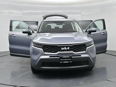 Certified 2023 Kia Sorento LX FWD image 32