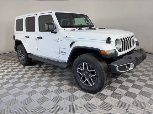 Used 2024 Jeep Wrangler Unlimited Sahara AWD/4WD image 1