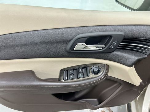 Used 2014 Chevrolet Malibu LT w/ Power Convenience Package image 19