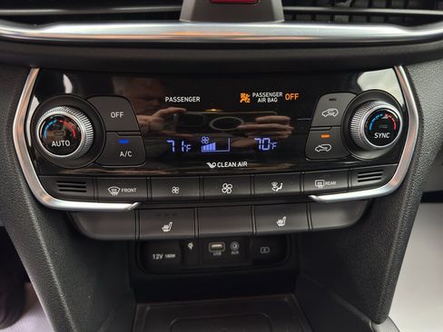 Used 2020 Hyundai Santa Fe SEL w/ Convenience Package AWD/4WD image 18