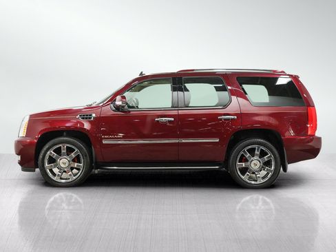 Used 2011 Cadillac Escalade Luxury AWD/4WD image 2