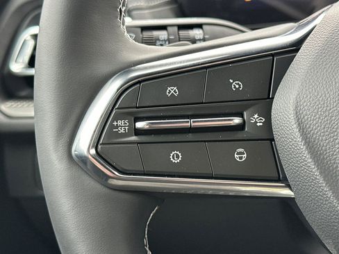 New 2025 Chevrolet Traverse LT w/ Enhanced Driving Package image 28