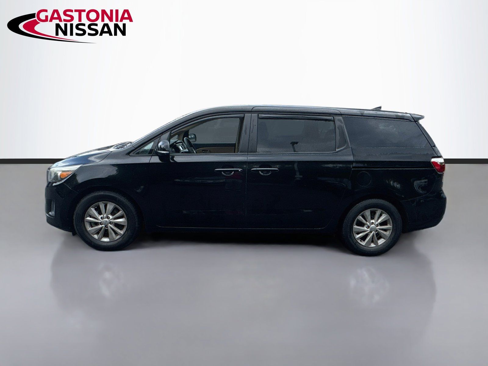 Used 2017 Kia Sedona LX FWD image 5