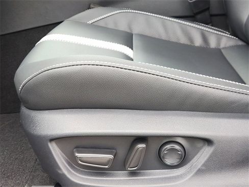 New 2026 Toyota Camry SE image 18