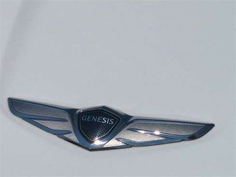 Used 2022 Genesis GV70 2.5T w/ Select Package image 32