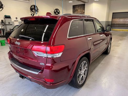 Used 2021 Jeep Grand Cherokee Overland AWD/4WD image 6