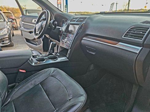 Used 2016 Ford Explorer Limited image 15