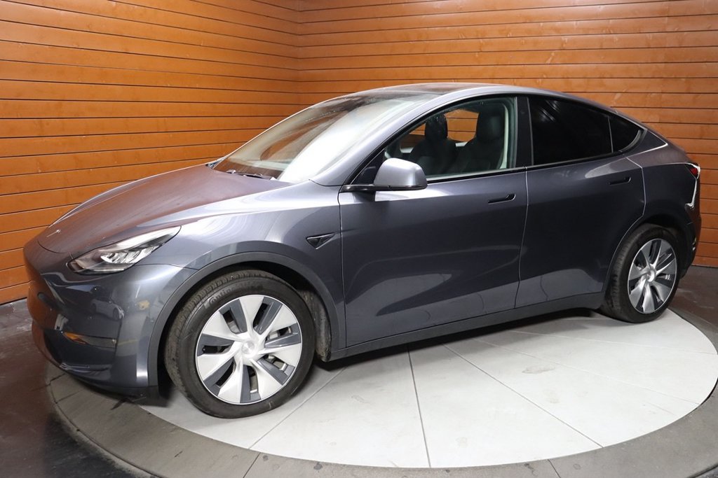 Used 2023 Tesla Model Y Long Range AWD/4WD image 6