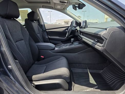 Used 2025 Honda Accord SE image 27